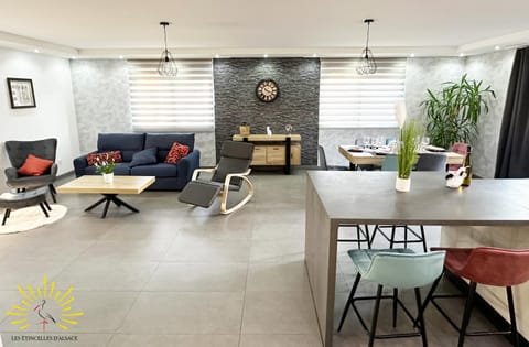 Living room, Dining area