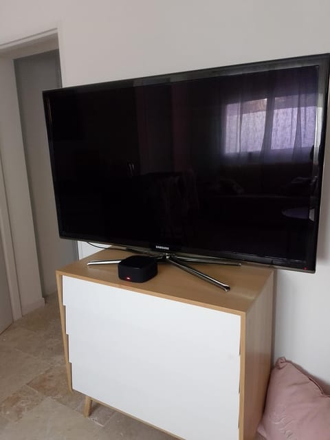 Maisonnette Soleil House in Nimes