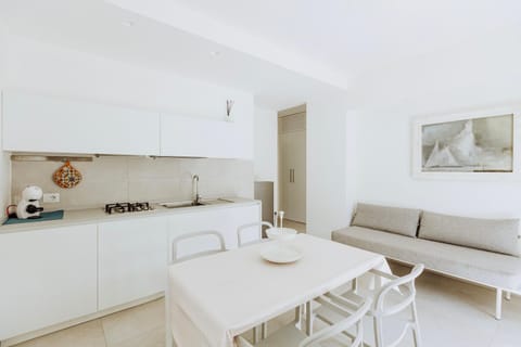 Living room, Dining area, kitchen