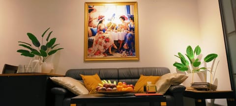 Living room, Decorative detail, Seating area