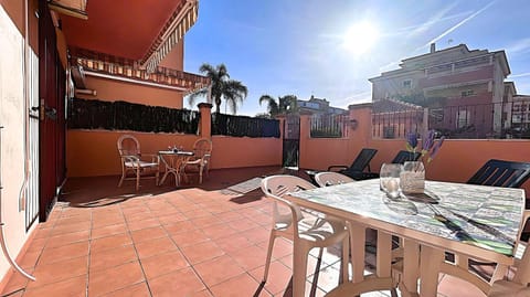 Day, Balcony/Terrace, Dining area, sunbed