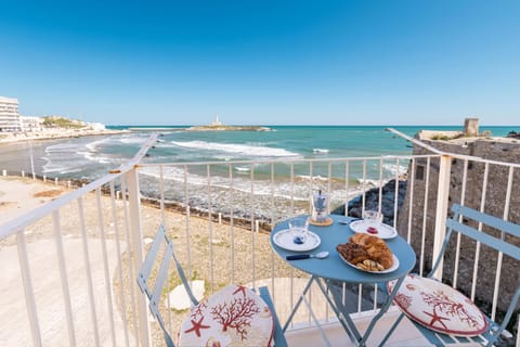 View (from property/room), Balcony/Terrace, Sea view