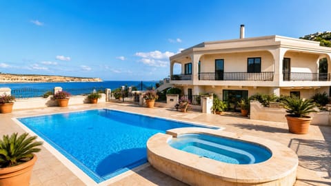 Property building, Sea view, Swimming pool