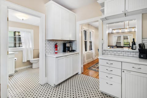 Spacious Downtown Oasis Apartment in Glenwood Springs