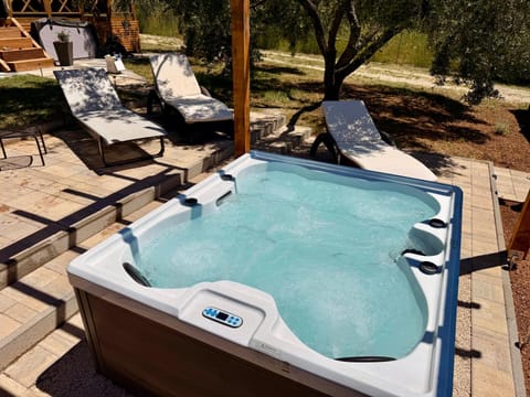 Mobile Home Olive Tree Apartment in Šibenik-Knin County, Croatia