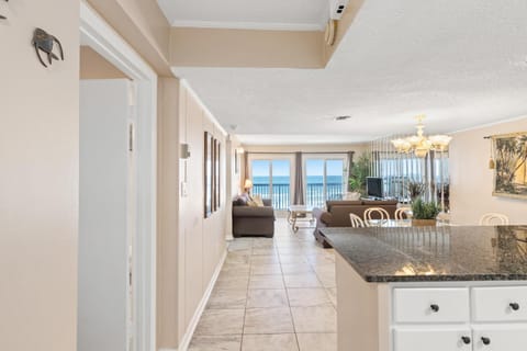 Pinnacle Port, C1-303 House in Sunnyside