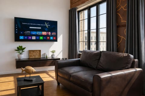 TV and multimedia, Seating area