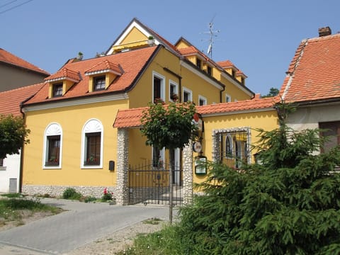 Property building, Day