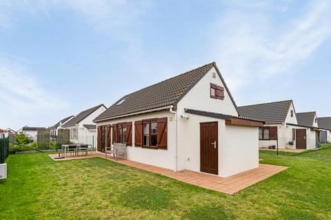 Property building, Garden, Balcony/Terrace