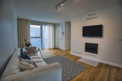 Communal lounge/ TV room, TV and multimedia, Living room