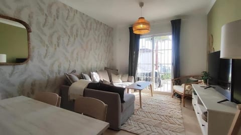 Charming 3 bedrooms with a sea view Apartment in Manilva