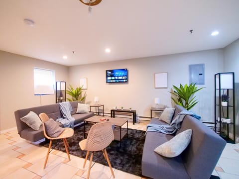 TV and multimedia, Living room, Seating area