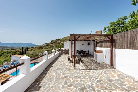 Property building, Balcony/Terrace, Living room