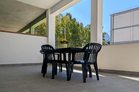 Patio, View (from property/room), Balcony/Terrace