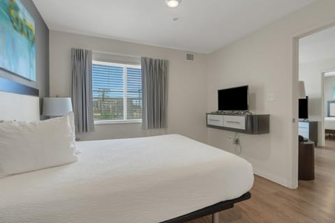 Simplicity At the Rim 1208 I Comfy 2 Bed 2Bath Apartment in San Antonio