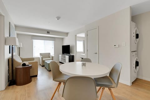 Simplicity At the Rim 1308 I Comfy 2 Bed 2 Bath Apartment in San Antonio