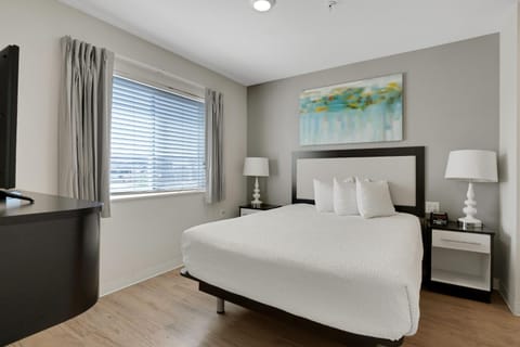 Simplicity At the Rim 1308 I Comfy 2 Bed 2 Bath Apartment in San Antonio