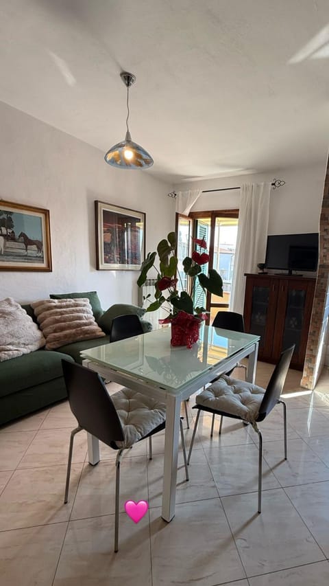 TV and multimedia, Seating area