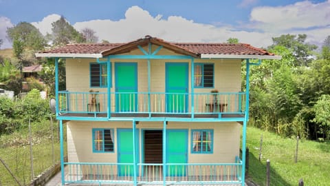 Property building, Spring, Day, Garden, View (from property/room), Balcony/Terrace, Garden view