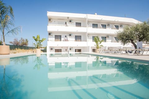 Pool view, Swimming pool