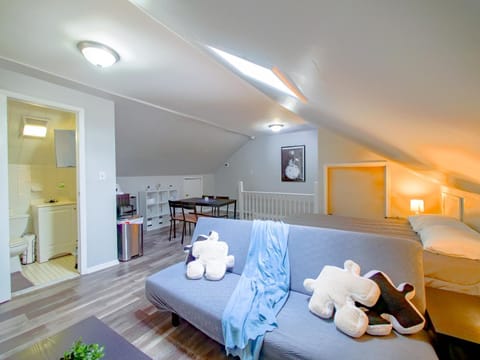 Living room, Photo of the whole room, Seating area