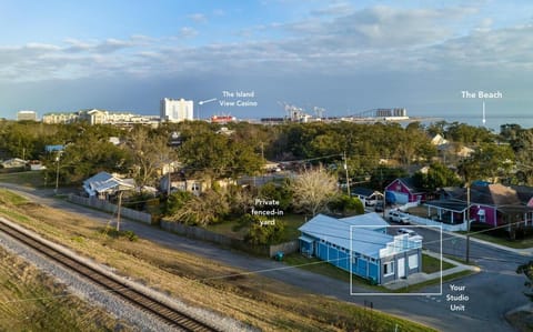 Beautiful studio close to the beach! Apartment in Gulfport