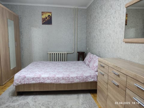 Bed, Bedroom, wardrobe