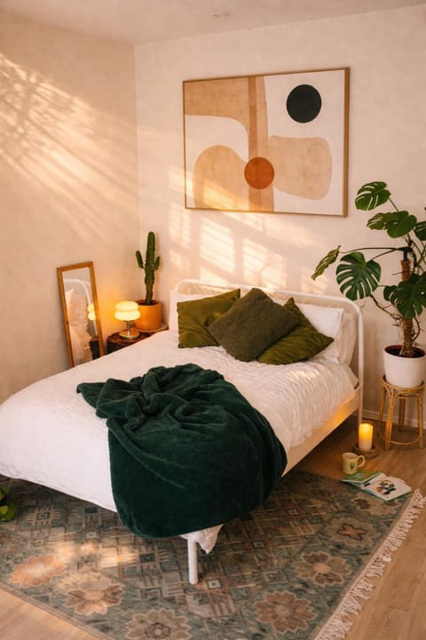 Bed, Bedroom