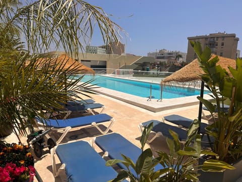 Swimming pool, Swimming pool