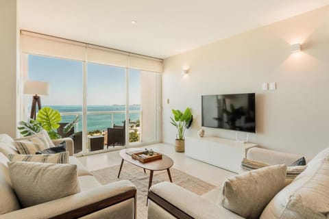 Natural landscape, TV and multimedia, Living room, Evening entertainment, Sea view