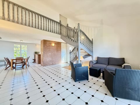 Grand Duplex - Terrasse Vue Mer Apartment in Hyères