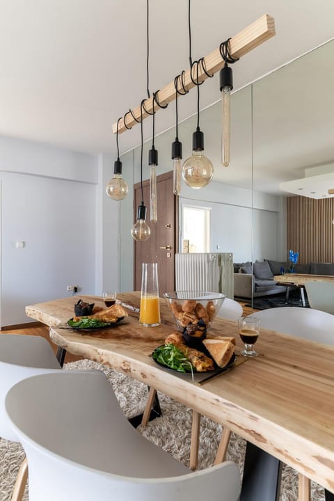 Food and drinks, Dining area, Food