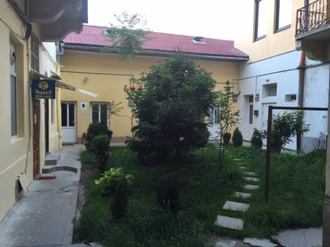 Facade/entrance, Day, Garden