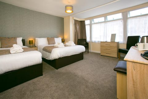 Bathroom, Coffee/tea facilities, Bedroom