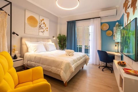 Bed, TV and multimedia, Photo of the whole room, Bedroom, air conditioner