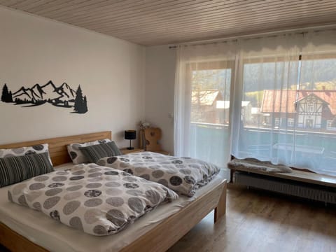 Hindelang Hideaway, Newly Renovated, Southern Balconies, Central Location Apartment in Sonthofen