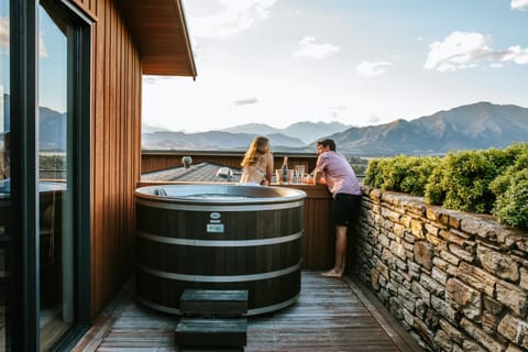 Hot Tub, Mountain view