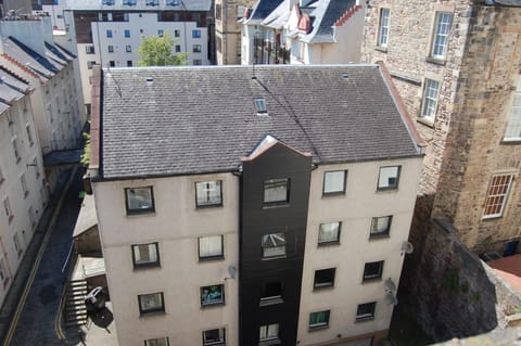 Facade/entrance, Bird's eye view