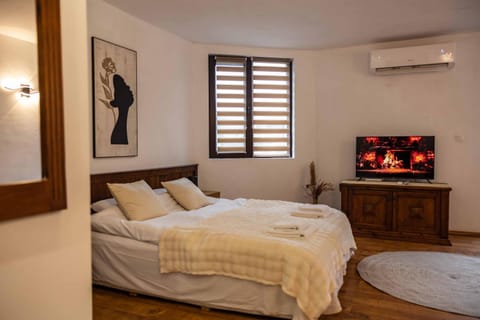 Flat in Bansko 5m walk to gondola Apartment in Bansko