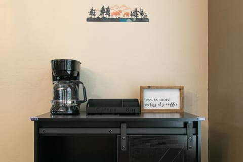 Hidden Cabin - Adventure Awaits! Cabin in Gainesville