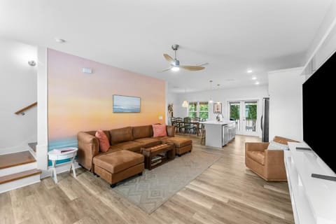 Pickle Beach House in Upper Grand Lagoon