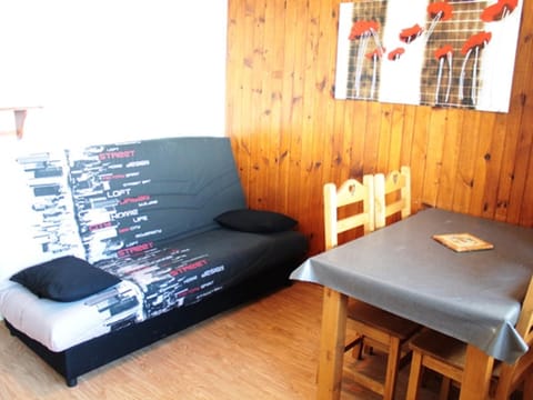 Studio sur les pistes à Super Besse - FR-1-814-108 Apartment in Besse-et-Saint-Anastaise