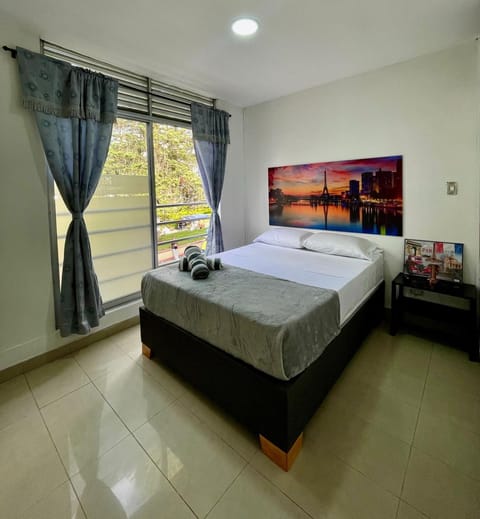 Bed, TV and multimedia, Balcony/Terrace, towels