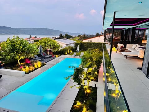 Lake view, Swimming pool