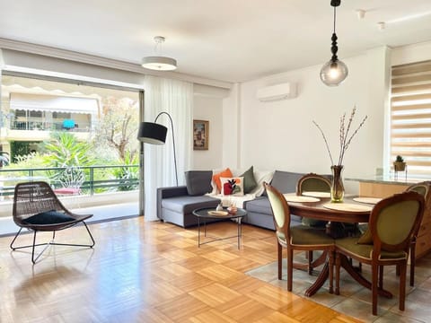 Zen house in Athenian Riviera Apartment in Alimos