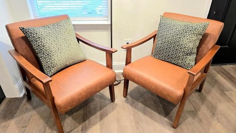 Charming & Stylish in Mid-Town House in Mobile