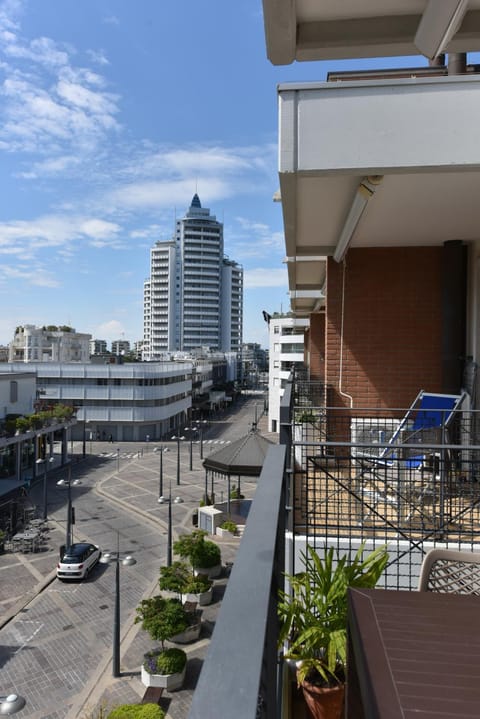 Day, Neighbourhood, View (from property/room), Balcony/Terrace, Evening entertainment