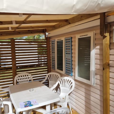 Patio, Balcony/Terrace
