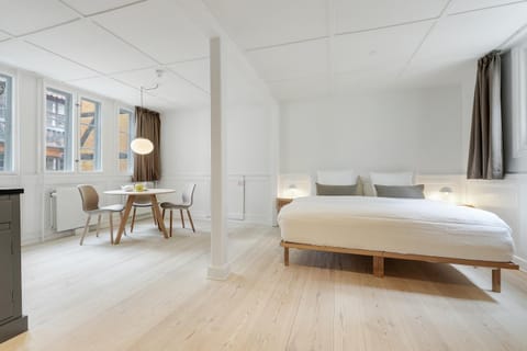 Seating area, Bedroom