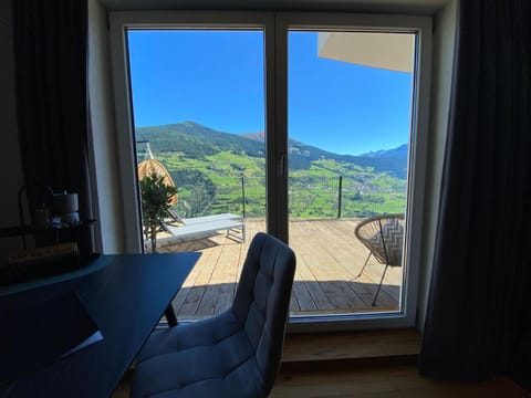 Dining area, kitchen